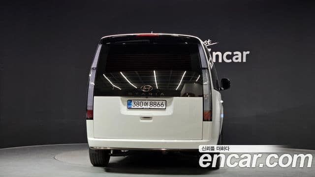 Hyundai Staria Inspiration, 2025 4