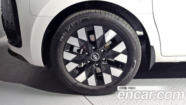 Hyundai Staria Inspiration, 2025 все фото