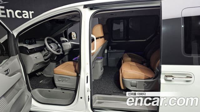 Hyundai Staria Inspiration, 2025 10