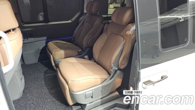 Hyundai Staria Inspiration, 2025 12