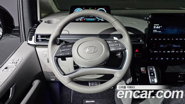 Hyundai Staria Inspiration, 2025 13