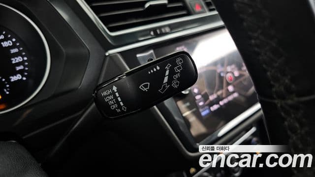 Volkswagen Tiguan 2세대 Premium, 2020 18