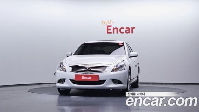 Infiniti G25 V36, 2013 3