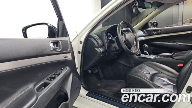 Infiniti G25 V36, 2013 9