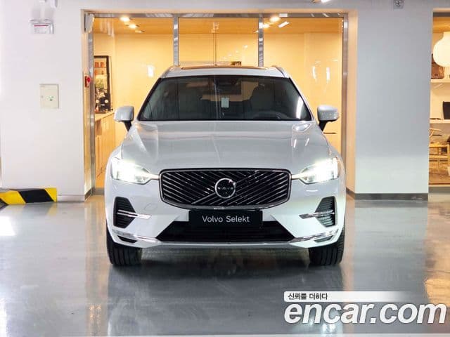 Volvo XC60 2세대 T8 Ultra Bright, 2026 3