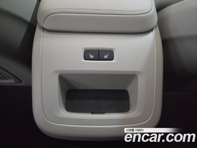 Volvo XC60 2세대 T8 Ultra Bright, 2026 16