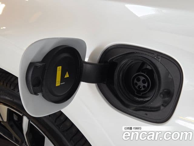 Volvo XC60 2세대 T8 Ultra Bright, 2026 17