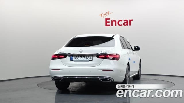 Mercedes-Benz E-класс W213 Avantgarde, 2023 4