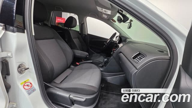 Volkswagen 폴로 5세대, 2015 10