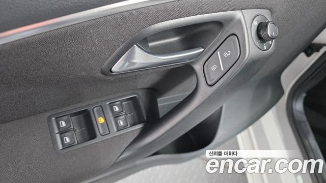 Volkswagen 폴로 5세대, 2015 12