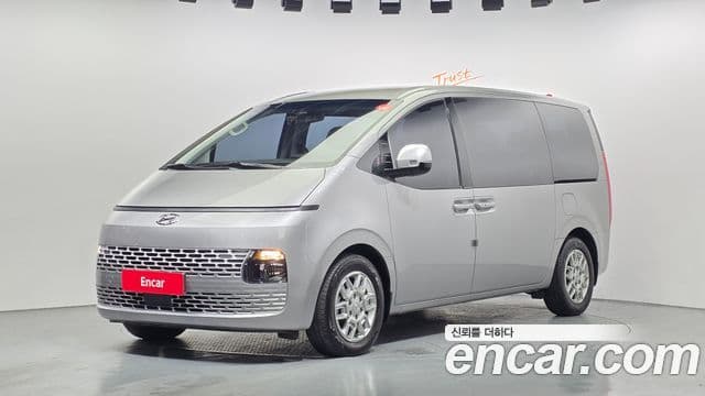 Hyundai Staria Modern, 2023 1