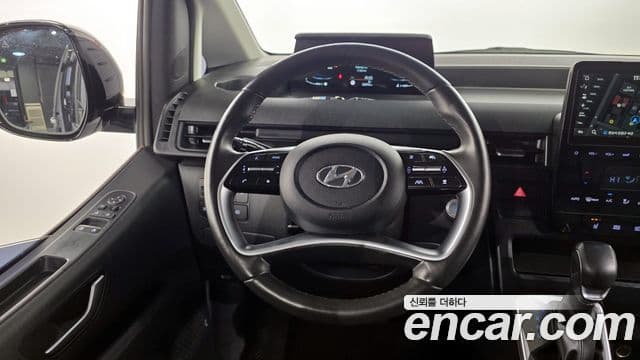 Hyundai Staria Modern, 2023 13