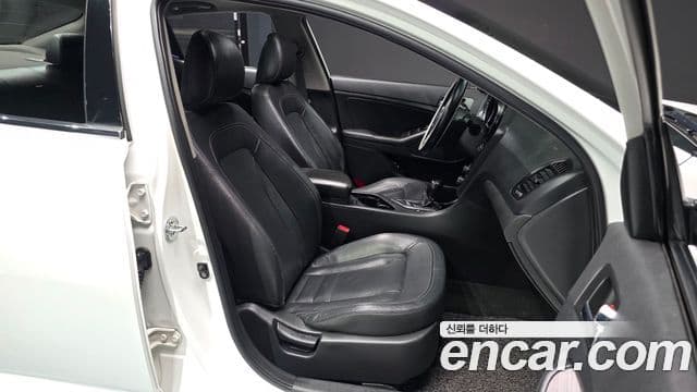 Kia K5 Prestige, 2012 10