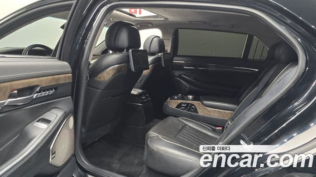 Genesis EQ900 Prestige, 2016 12