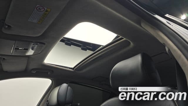 Genesis EQ900 Prestige, 2016 19