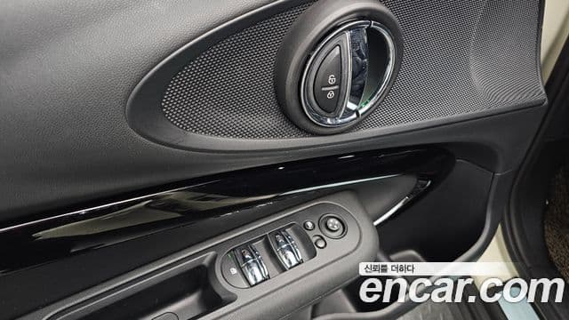 Mini Cooper 클럽맨 2세대, 2021 17