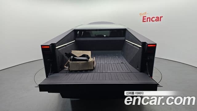 Tesla 사이버트럭, 2024 20