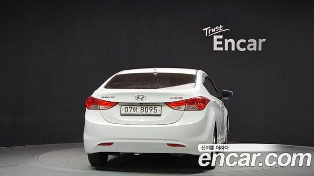 Hyundai Avante MD M16 GDI Deluxe, 2012 4