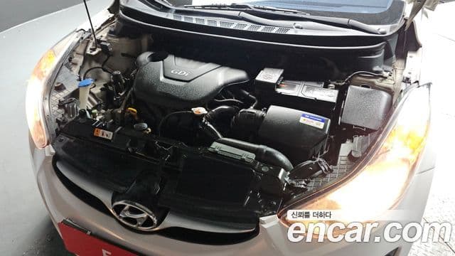 Hyundai Avante MD M16 GDI Deluxe, 2012 6