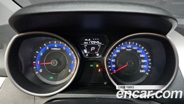 Hyundai Avante MD M16 GDI Deluxe, 2012 8