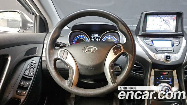 Hyundai Avante MD M16 GDI Deluxe, 2012 11