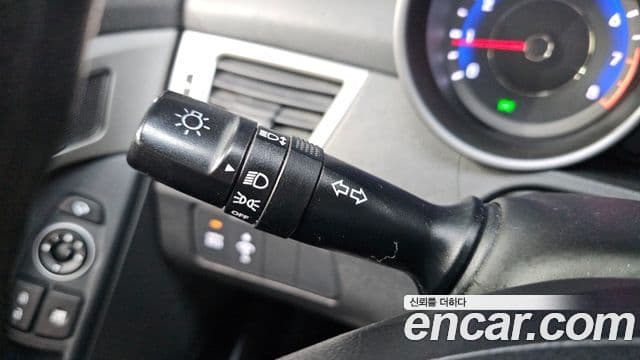 Hyundai Avante MD M16 GDI Deluxe, 2012 16