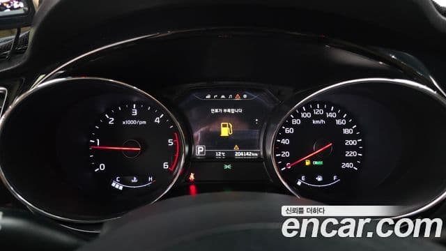 Kia All New Carnival Noblesse, 2016 8