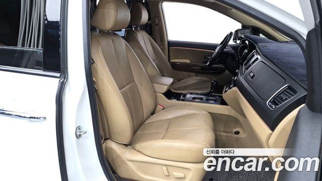 Kia All New Carnival Noblesse, 2016 10