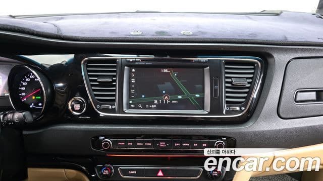 Kia All New Carnival Noblesse, 2016 14