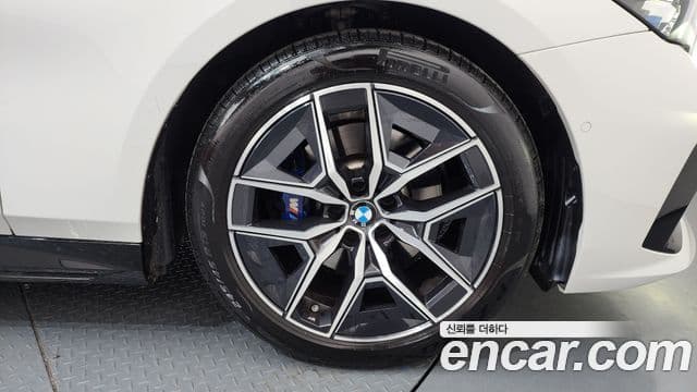 BMW 5시리즈 (G60) 520i M Sport, 2024 все фото