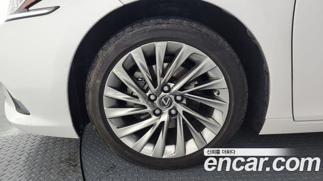 Lexus ES300h 7세대 Luxury Plus, 2019 все фото
