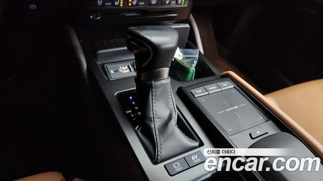Lexus ES300h 7세대 Luxury Plus, 2019 9