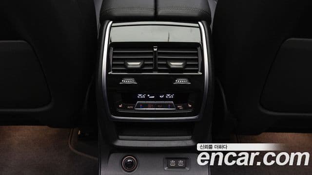 BMW X7 (G07) xDrive 40i Design Pure Excellence 6인승, 2024 17