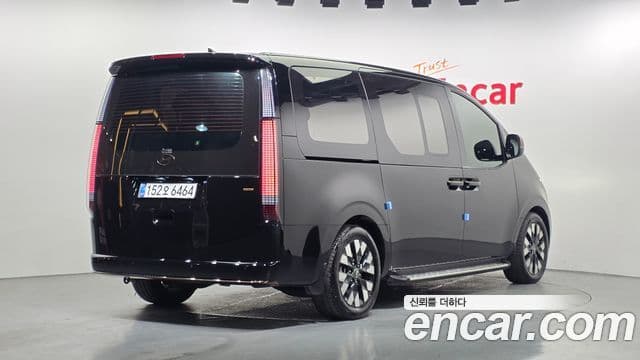 Hyundai Staria Inspiration, 2025 2
