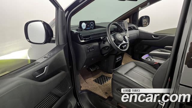 Hyundai Staria Inspiration, 2025 10