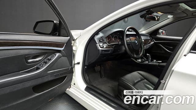 BMW 5시리즈 (F10), 2011 11
