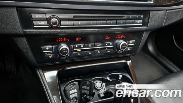 BMW 5시리즈 (F10), 2011 16