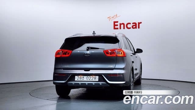 Kia Niro Prestige, 2017 4