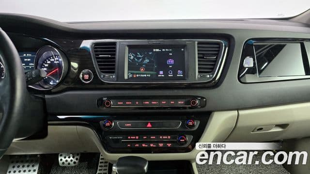 Kia The / новый New Carnival Special, 2019 15