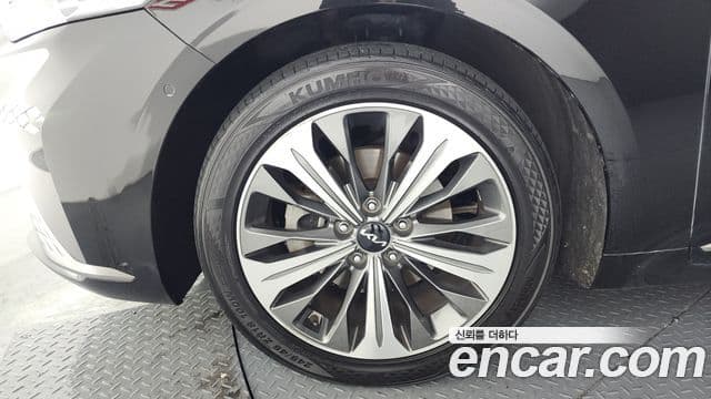 Kia K8 гибрид Signature, 2022 все фото