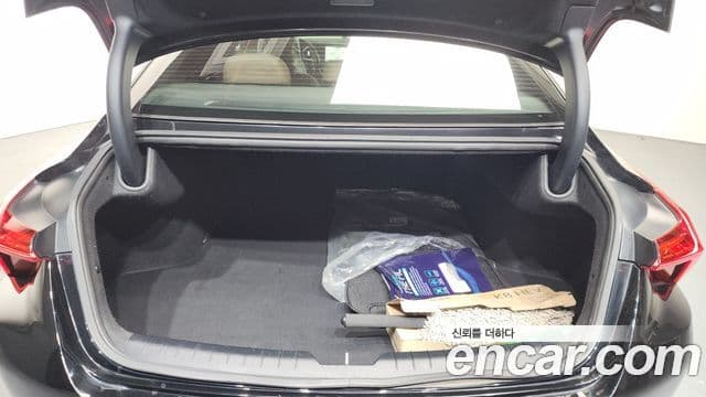 Kia K8 гибрид Signature, 2022 20