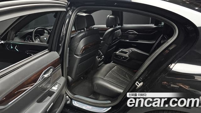 BMW 7시리즈 (G11), 2016 12