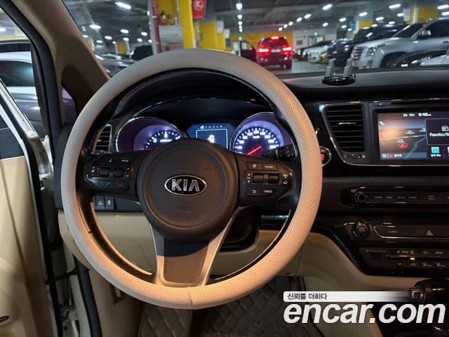 Kia All New Carnival Noblesse, 2016 6