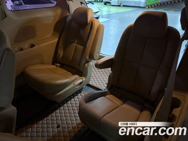 Kia All New Carnival Noblesse, 2016 11