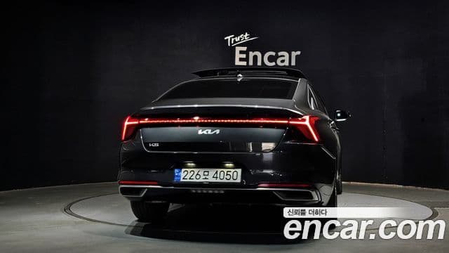 Kia K8 гибрид Signature, 2023 4