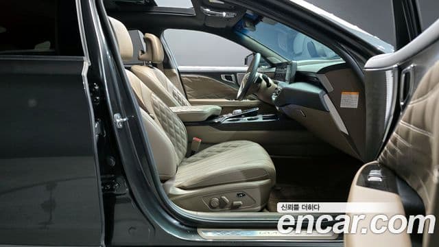 Kia K8 гибрид Signature, 2023 10