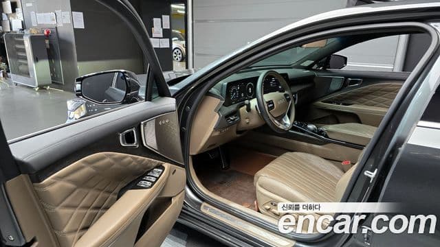 Kia K8 гибрид Signature, 2023 11