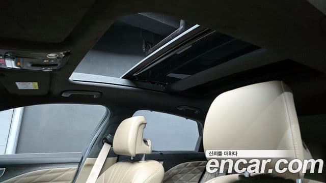 Kia K8 гибрид Signature, 2023 18