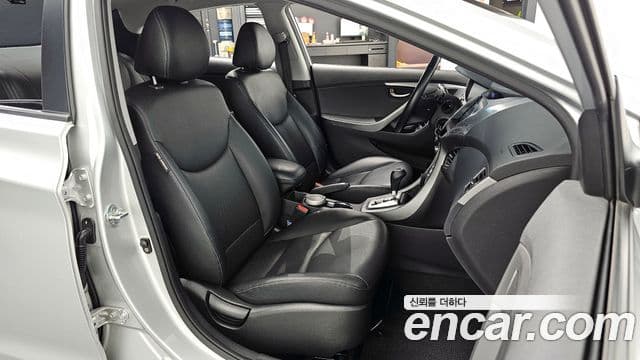 Hyundai Avante MD M16 GDI Smart, 2013 10