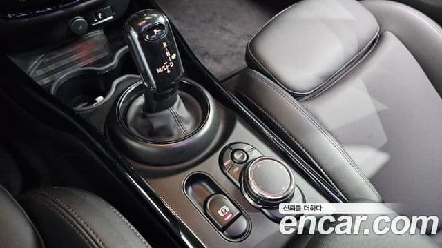 Mini Cooper D 클럽맨 2세대, 2019 9